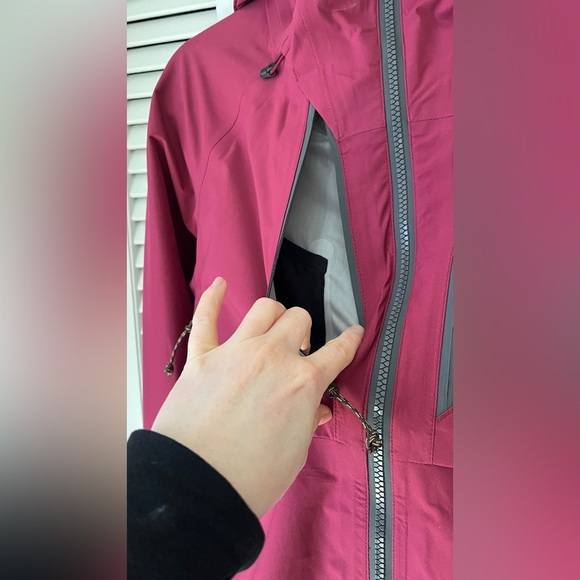 Fjallraven Dark Fuchsia Waterproof Keb Eco-Shell Jacket Sz XS - Picture 7 of 16